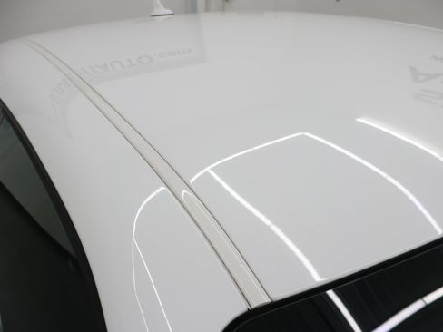 Used 2016 Dodge Challenger R/T Scat Pack RWD image 4