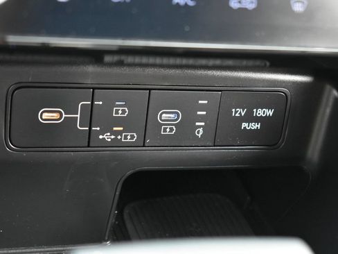 Used 2025 Hyundai Santa Cruz Limited AWD/4WD image 23