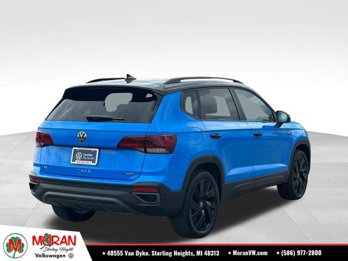 Certified 2024 Volkswagen Taos SE AWD/4WD image 4