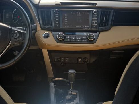 Certified 2018 Toyota RAV4 XLE AWD/4WD image 19