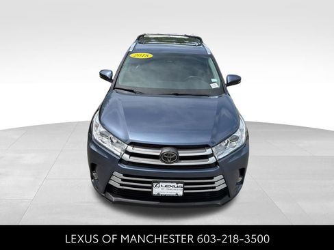 Used 2018 Toyota Highlander XLE AWD/4WD image 2