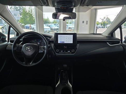 Used 2024 Toyota Corolla LE FWD image 34