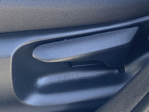 Certified 2025 Toyota Corolla LE image 28