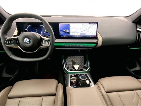 Used 2025 BMW X3 xDrive30i w/ Premium Package image 15