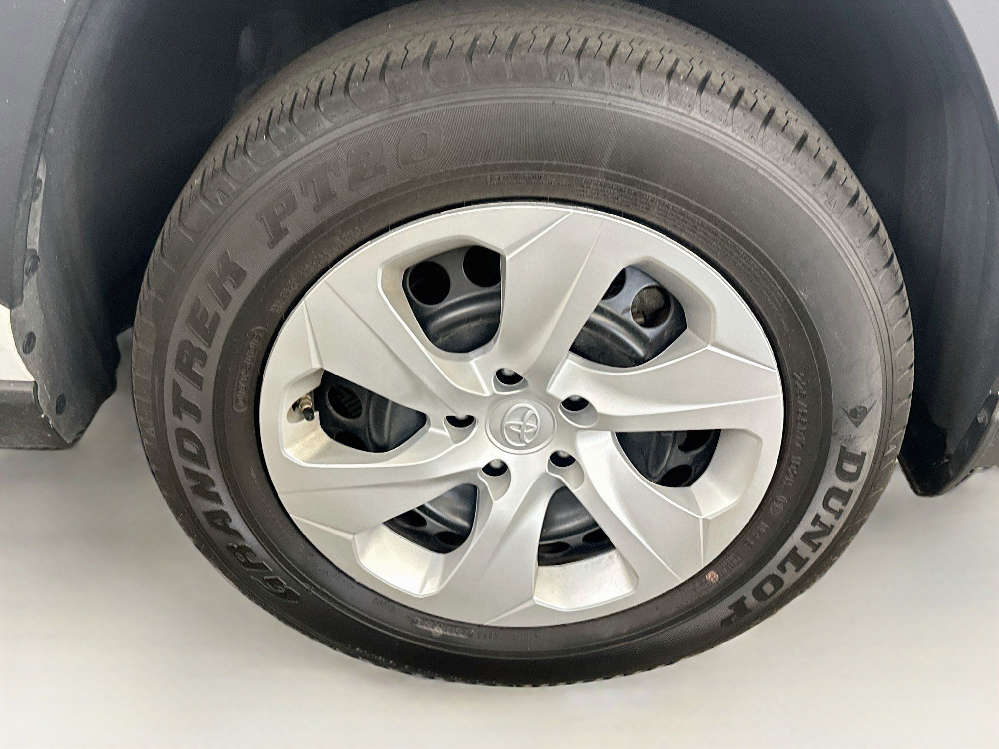 Used 2025 Toyota RAV4 LE AWD/4WD image 11