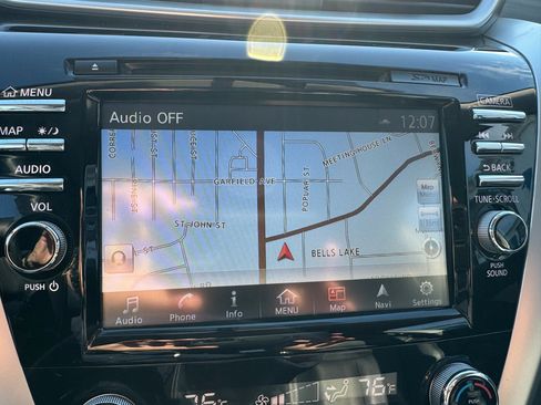 Used 2018 Nissan Murano Platinum image 16