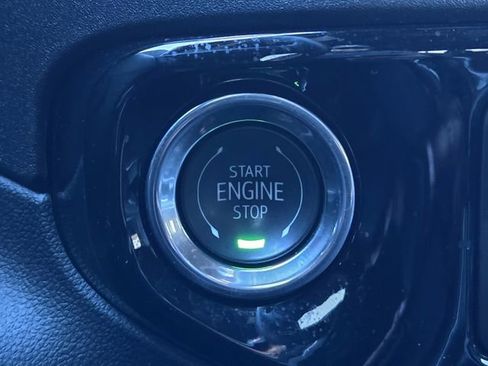 Used 2025 Chevrolet Silverado 2500 High Country w/ Midnight Edition image 32