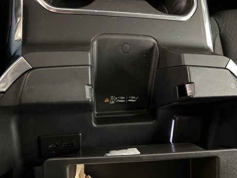 Used 2025 Chevrolet Silverado 2500 LT image 19