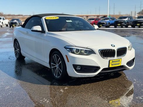 Used 2019 BMW 230i Convertible w/ Convenience Package image 3