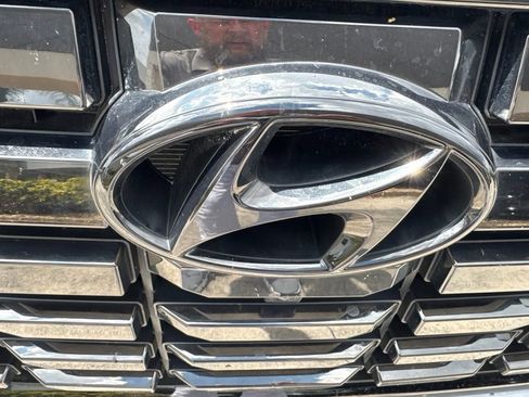 Used 2023 Hyundai Palisade Limited AWD/4WD image 3