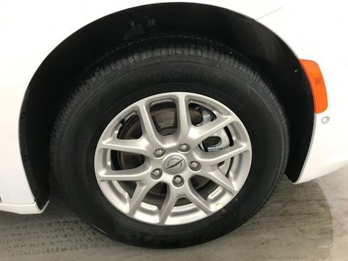 New 2025 Chrysler Pacifica Select image 33