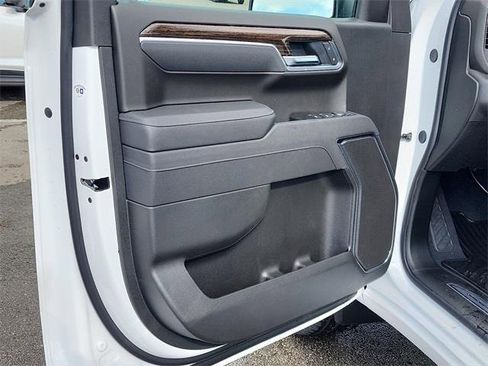 New 2026 GMC Sierra 1500 Elevation image 12