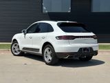 Certified 2021 Porsche Macan image 3
