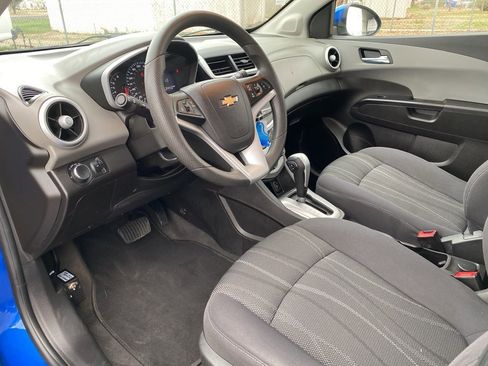 Used 2020 Chevrolet Sonic LT image 18