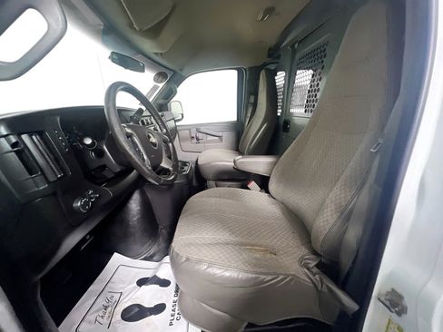 Used 2017 Chevrolet Express 3500 Work Van image 14