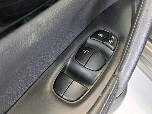 Used 2020 Nissan Rogue Sport SV w/ All-Weather Package image 23