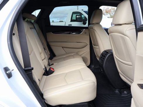 Used 2019 Cadillac XT5 Luxury image 17