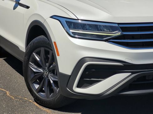 Used 2023 Volkswagen Tiguan SE AWD/4WD image 4