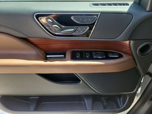 Certified 2023 Lincoln Navigator L Reserve RWD image 14