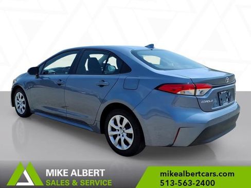 Used 2025 Toyota Corolla LE FWD image 5