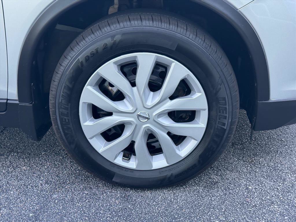 Used 2020 Nissan Rogue S FWD image 9