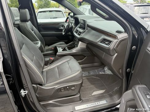 Used 2021 Chevrolet Tahoe Premier w/ Premium Package AWD/4WD image 17