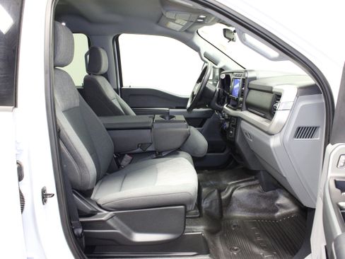 Used 2024 Ford F250 XLT w/ FX4 Off-Road Package AWD/4WD image 15