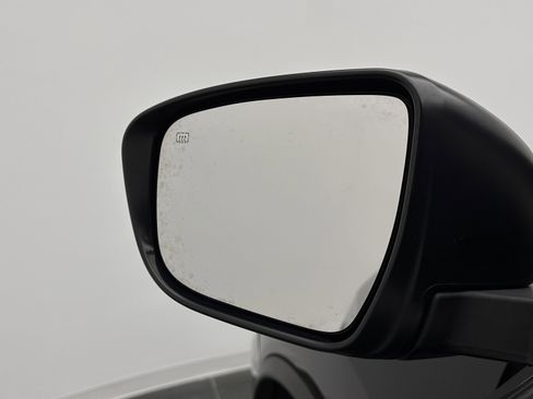 Used 2020 Nissan Rogue SV FWD image 13