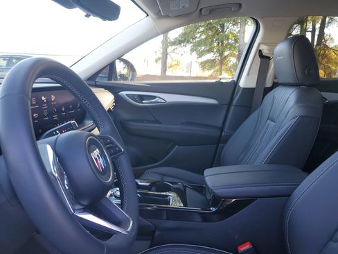 New 2025 Buick Envision Avenir image 16