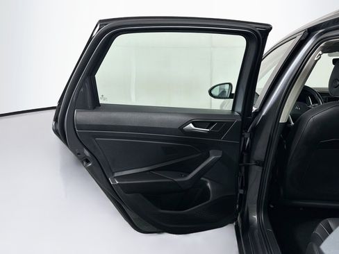 Used 2022 Volkswagen Jetta SE w/ Panoramic Sunroof Package FWD image 26