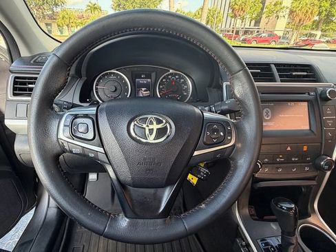 Used 2016 Toyota Camry SE FWD image 18