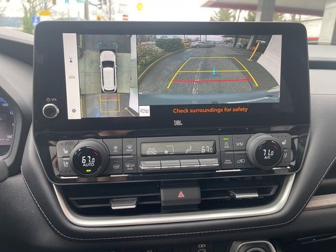 Used 2024 Toyota Grand Highlander Platinum image 69