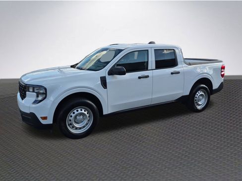 New 2025 Ford Maverick XL image 2