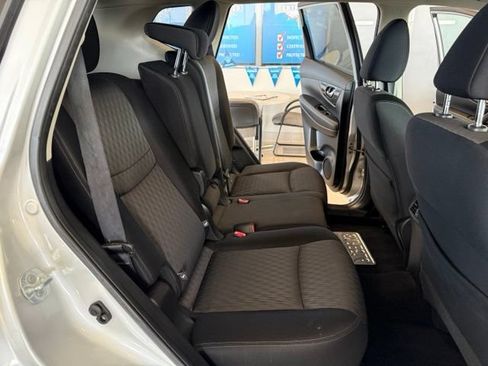 Used 2017 Nissan Rogue SV FWD image 24