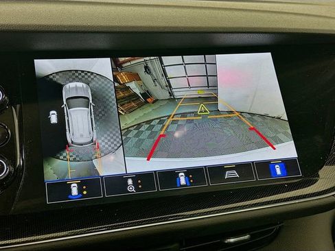 Used 2023 Buick Envision Essence w/ Technology Package I image 15