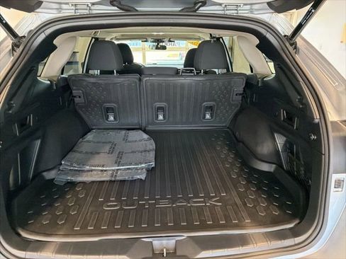 Used 2023 Subaru Outback Premium AWD/4WD image 15