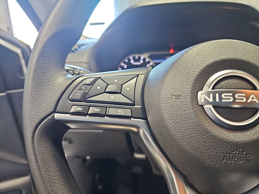 Used 2025 Nissan Sentra SV FWD image 16