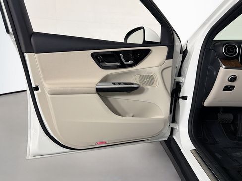 Certified 2026 Mercedes-Benz GLC 300 image 22