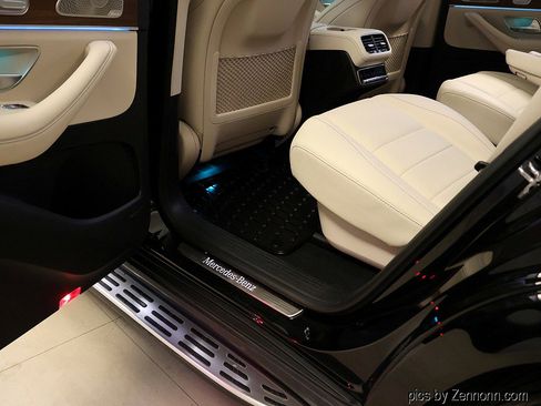 Used 2023 Mercedes-Benz GLS 450 4MATIC image 33