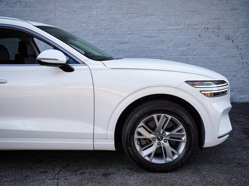 Used 2023 Genesis GV70 2.5T Select image 17