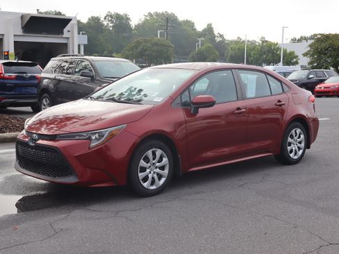 Used 2022 Toyota Corolla LE FWD image 5
