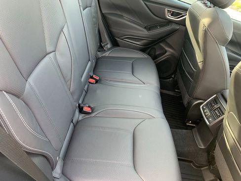 Used 2022 Subaru Forester Touring AWD/4WD image 16