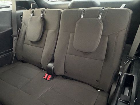 Used 2022 Ford Explorer XLT RWD image 37