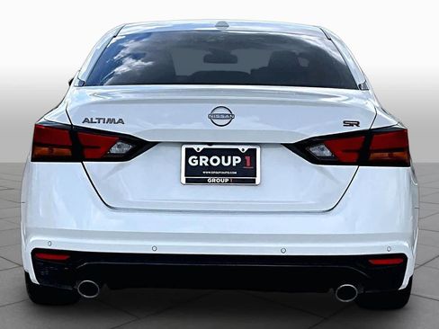 Used 2024 Nissan Altima 2.5 SR FWD image 4