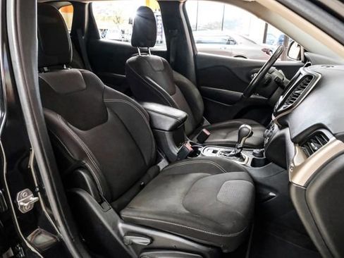 Used 2016 Jeep Cherokee Latitude image 31