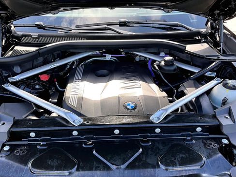 Used 2025 BMW X5 sDrive40i w/ M Sport Package RWD image 30