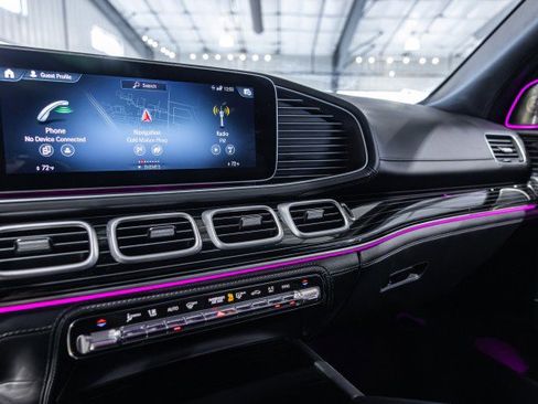 Used 2023 Mercedes-Benz Maybach GLS 600 4MATIC image 38
