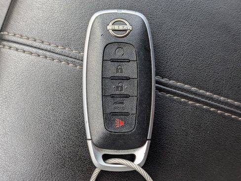 Used 2025 Nissan Pathfinder SV AWD/4WD image 45