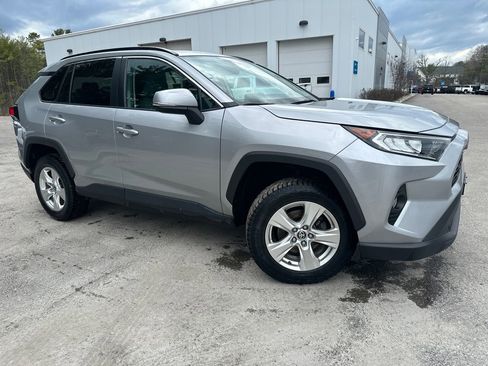Used 2021 Toyota RAV4 XLE w/ Convenience Package AWD/4WD image 7