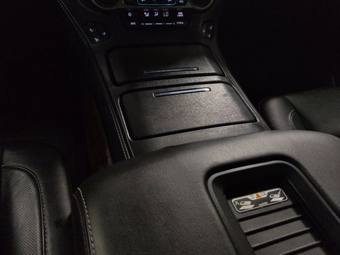 Used 2018 Chevrolet Tahoe Premier RWD image 26